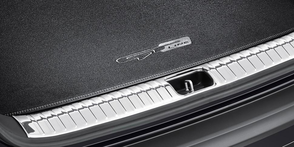 Kia Trunk Sill Protector F1274ADE10ST image 1