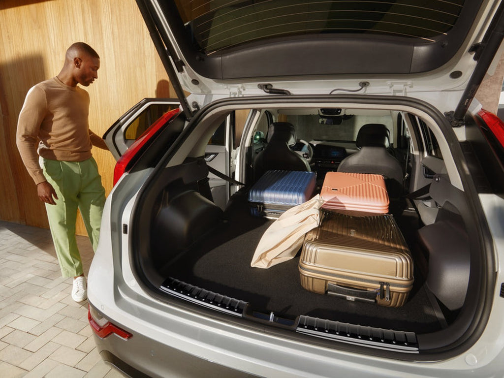 Kia Niro (SG2) - Trunk Sill Trim Line, Piano Black AT275ADE00BL image 1