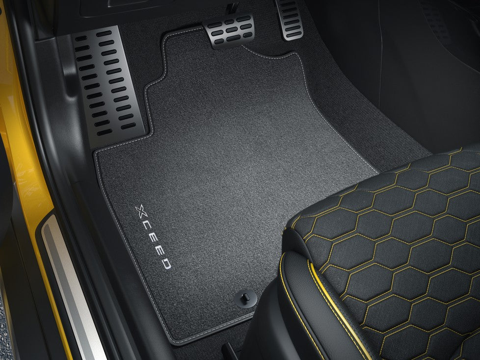 Genuine Kia Xceed (CDCUV) Velour Carpet Floor Mats J7143ADE60 image 1